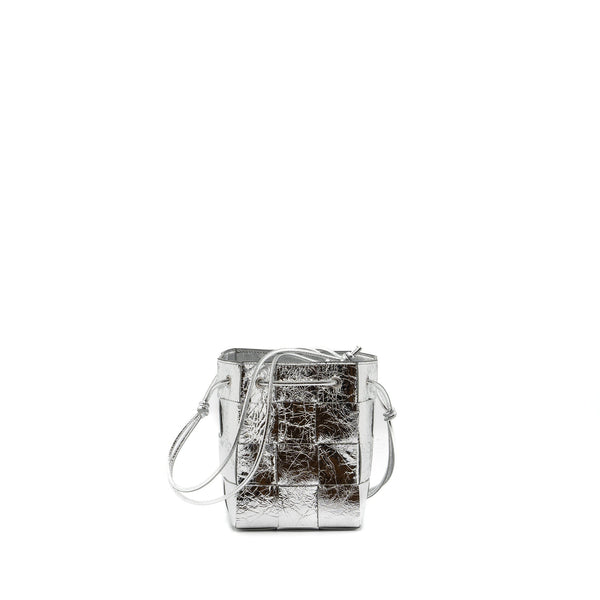 BOTTEGA VENETA SMALL CASSETTE CROSS-BODY BUCKET CALFSKIN SILVER SHW