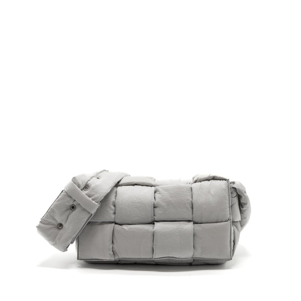 BOTTEGA VENETA PADDED TECH CASSETTE INTRECCIO NYLON LIGHT GREY SHW